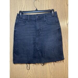 Women's Old Navy cutoff denim skirt black size 4